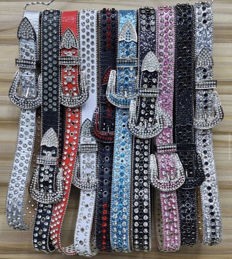 Belts Y2k, Cool Belts, Bb Belt, Drip Style, Baggy Outfit Ideas, Mcbling Fashion, Bling Belts, Y2k Aesthetic Fashion, Designer Jeans For Women