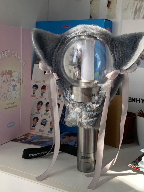 Enhypen Lightstick Ver 2, Engene Lightstick, Engene Bong, Enhypen Lightstick, Lightstick Decoration, Kpop Desk, Kpop Lightstick, Enhypen Aesthetic, Blackpink Photos