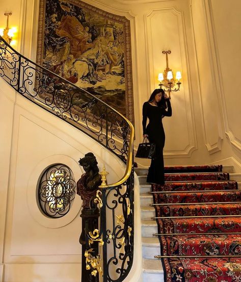 High Quality Woman, Stealth Wealth, Insta Goals, Quality Woman, Luxurious Interior Design, Queen Princess, Luxurious Interior, Watercolor Architecture, Traditional Interior Design