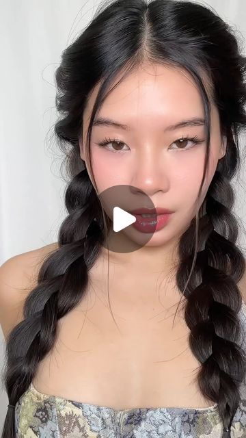 Hairstyles With One Hair Tie, Y2k Camera, Beauty Hairstyles, Fashion Fail, One Hair, Hair Tips, Outfit Posts, Hair Hacks, Hair Tutorial