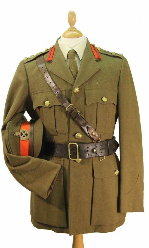 Sam Browne Belt, Matthew Crawley, British Army Uniform, Wwii Uniforms, Army Uniform, Clothing Details, Fancy Dress Costumes, British Army, First Name