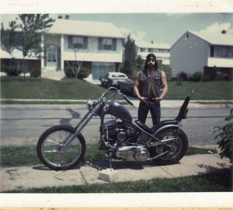 “Ray…circa ‘74 or ‘75.” Old School Biker, Biker Photos, Old School Chopper, Midnight Rider, Biker Quotes, Motor Cycles, Biker Lifestyle, Biker Gang, Custom Choppers