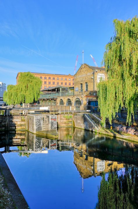 Canden Lock, Camden, London UK. ----- #London #VisitLondon #Camden #CamdenLock #CamdenTown #Narrowboats #Photography #canal #CityBreak Camden Lock, Camden London, Camden Town, Uk London, Visit London, City Break, London Uk, Created By, London