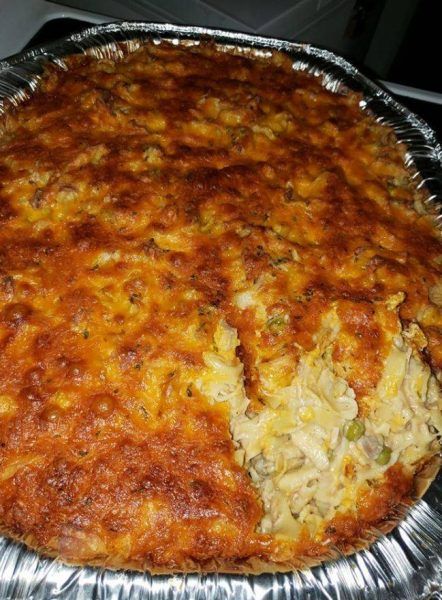 BEST TUNA CASSEROLE - Grandma's Homemade Goodness Best Tuna Casserole, Tuna Casseroles, Fish Casserole, Healthy Dinner Ideas For Family, Meat Casseroles, Cheesy Casserole Recipes, Lite Meals, Tuna Fish Recipes, Tuna Noodle Casserole Recipe