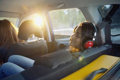 This 8-Minute Song is Scientifically Proven to Help You Fall Asleep Travel Playlist, Help Falling Asleep, Free Computer, Data Backup, Business Continuity, Sharing Economy, Photo Scrapbook, Fall Asleep, Music Playlist