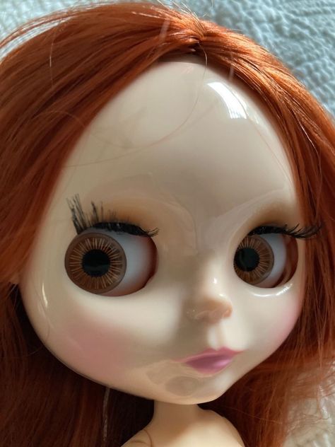 blythe doll Red Long Hair, Shiny Face, Me Waiting, Big Eyes Doll, Earring Hole, Long Red Hair, Easy Outfit, Witch Doll, Unique Dolls