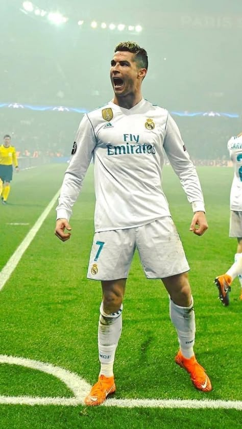 Ronaldo 2024, Real Madrid Kit, Cristiano Ronaldo Young, Cristiano Ronaldo Juventus, Cr7 Wallpapers, Cr7 Jr, Madrid Football, Ronaldo Juventus, Ronaldo Real Madrid