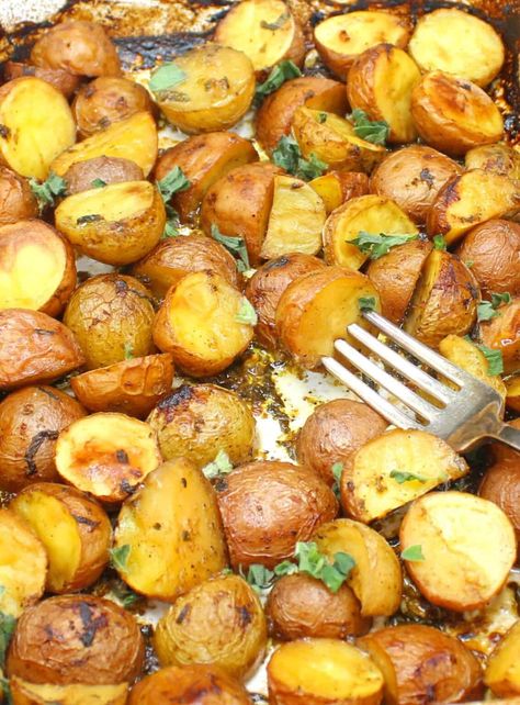 Greek Lemon Potatoes - Holy Cow Vegan Authentic Greek Lemon Roasted Potatoes, Lemon Greek Potatoes, Roasted Asparagus And Potatoes, Greek Roasted Potatoes, Lemon Roasted Potatoes, Greek Lemon Potatoes, Crushed Potatoes, Potatoes In Oven, Spicy Cauliflower