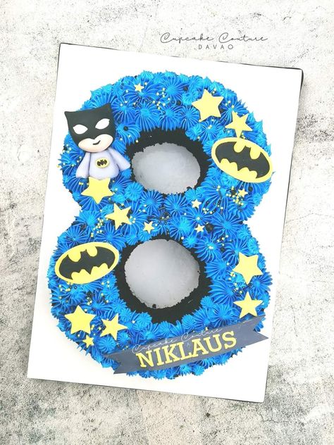 Batman Number Cake, Batman Cupcake Cake, Batman Cupcakes, Cake Pulls, Modern Art Canvas Painting, Batman Party, Number Cake, Number Cakes, Pull Apart