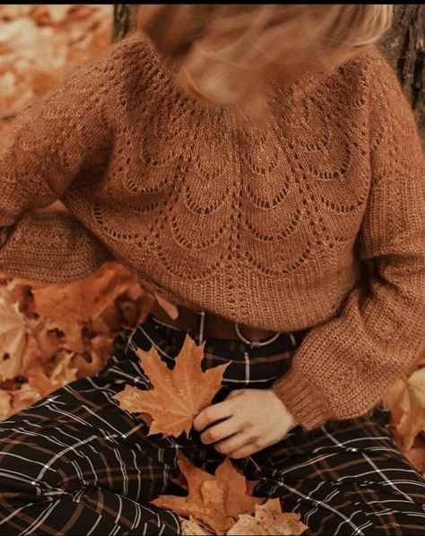 Fall Winter Essentials, Sweater Outfits Fall, Mommy Style, Autumn Cozy, Warm Sweaters, Autumn Aesthetic, Autumn Outfit, Fall Sweaters, Autumn Inspiration