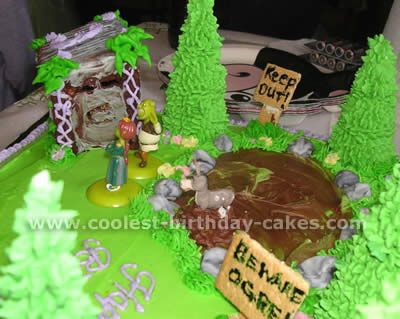 Coolest Homemade Shrek Cakes Shrek Cake, Shrek Character, Birthday Cake Inspiration, Dark Chocolate Frosting, Diy Birthday Cake, Caramel Icing, Chocolate Fudge Frosting, Homemade Cake, Chocolate Sprinkles