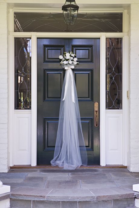 Would be a great door decoration the day of the wedding when the photographer and bridesmaids are at the house Bridal Shower Decorations Diy, Simple Bridal Shower, Bridal Shower Planning, Wedding Shower Decorations, Bridal Shower Diy, Fall Bridal Shower, Bridal Shower Brunch, Bachelorette Party Games, Diy Bridal