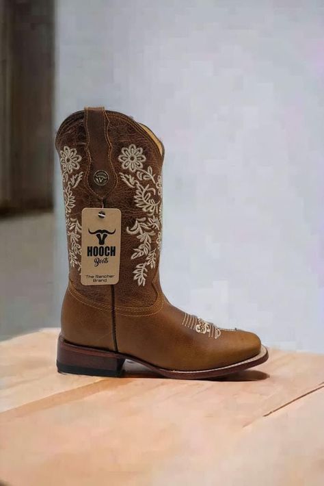 Cowgirl Boots Wedding, Cowgirl Boots Square Toed, Cute Cowgirl Boots, Boots Boho, Country Shoes, Country Things, Bota Country, Cowboy Boots Square Toe, Womens Cowgirl Boots