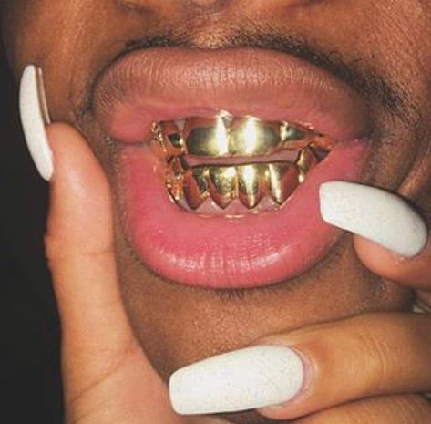 Gold Slugs, Tooth Outline, Slay Baddie, Green Teeth, Teeth Aesthetic, Grillz Teeth, Diamond Grillz, Gold Grill, Outfits Challenge