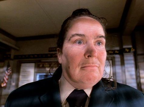 Ms Trunchbull, Matilda Cast, Matilda Movie, Miss Trunchbull, Disney Halloween Costumes, Witchy Crafts, Disney Halloween, Matilda, Cinematography