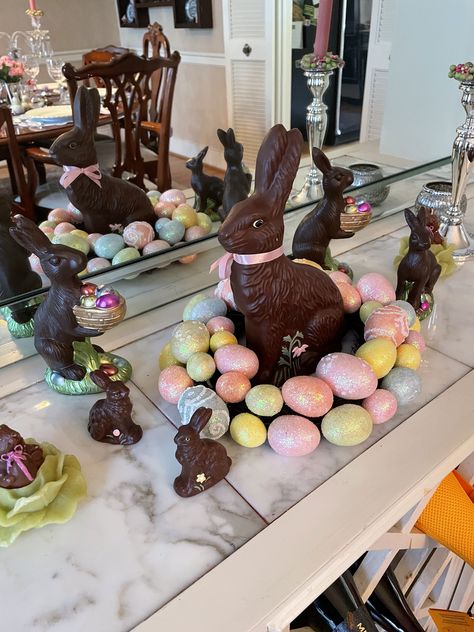 Easter Egg Hunt Aesthetic, Easter Deserts, Book Christmas Gift, Easter Specials, Chocolate Sweets, Festive Treats, Easter Chocolate, Birthday Planning, Easter Holidays