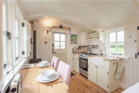 Shepherd's Hut Interiors: 21 Amazing Designs You've Got To See Shepherd’s Hut, Shepards Huts Interior, Shepherds Hut Interior Ideas, Shepard Hut, Hut Interior, Shepherds Huts, Shepherd Hut, Warm Interior, Shepherds Hut