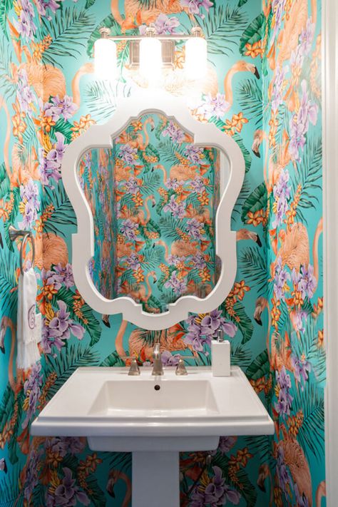 Powder room with crazy jungle wallpaper Flamingo Wallpaper Bathroom, Wallpaper Powder Bathroom, Half Bathroom Design Ideas, Powder Room Paint Colors, Half Bathroom Design, Powder Room Paint, Vibrant Bathroom, Small Half Bathroom, Drapery Ideas