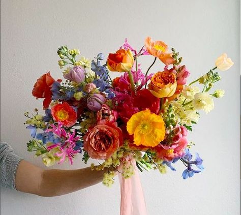 Natural Wedding Bouquet Wildflowers, Australian Autumn, Wildflower Wedding Theme, Safari Wedding, Wedding Party Planning, Boquette Flowers, Spring Wedding Colors, Silk Flowers Wedding, Colorful Bouquet