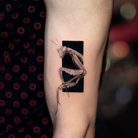 Black Box Tattoo Ideas, Black Box Tattoo, Black Rectangle Tattoo, Small Realistic Tattoo, Black Background Tattoo, Black Cover Up Tattoo, Small Realism Tattoo, Black Square Tattoo, Rectangle Tattoo