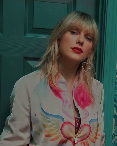 Lover Music Video, Taylor Swift Lover Era, In My Eras Era, Lover Outfit, Lover Album, Lover Taylor Swift, Taylor Swift Music Videos, Eras Outfit, Lover Taylor