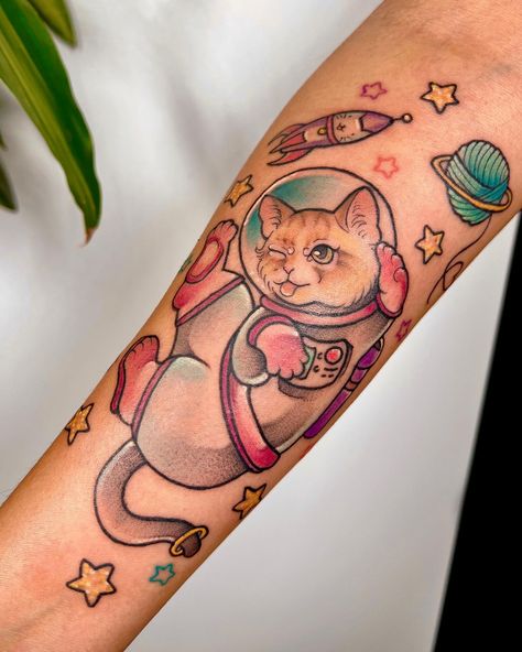 Astronaut Dog Tattoo, Cat Astronaut Tattoo, Rocket Ship Tattoo, Spaceship Tattoo, Next Tattoo Ideas, Astronaut Tattoo, Cat Astronaut, Ship Tattoo, Cat Tattoos