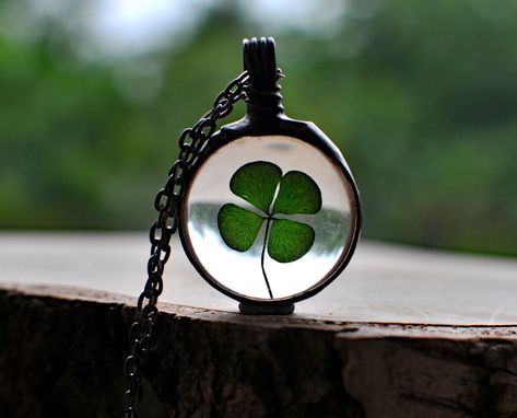 Clover Locket, Clover Ring, Clover Jewelry, Terrarium Jewelry, Handmade Jewlery, Jewelry Real, 4 Leaf Clover, Necklace Organizer, 4 Leaves