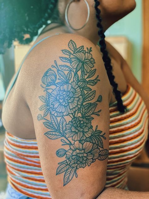 Marigold Tattoo Sleeve, Jew Tattoo, Line Work Flowers, Flowers Marigold, Sunflower Black And White, Marigold Tattoo, Cosmos Tattoo, Upper Arm Tattoos, Tattoo Black