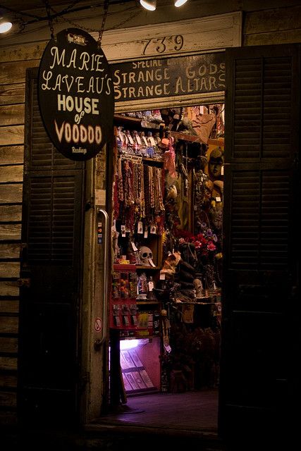 New Orleans Witchcraft, New Orleans Fortune Teller, Dark New Orleans, New Orleans Magic, New Orleans Witch Aesthetic, Halloween New Orleans, New Orleans Aesthetic Dark, New Orleans Aesthetic, New Orleans Witch