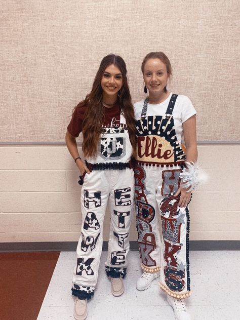 Painted Spirit Overalls, Overall Homecoming Ideas, School Spirit Overalls Ideas, Overalls For School Spirit, Painted Homecoming Overalls, Spirt Overalls School, Hoco Overalls, Homecoming Overalls, Homecoming Jeans