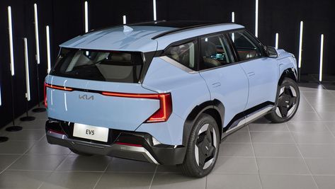 2025 Kia EV5 electric car pricing confirmed... in New Zealand! Our closest hint of what we'll pay for this Tesla Model Y and Polestar 4 rival - Car News Polestar 4, Mid Size Suv, Tesla Model Y, Pole Star, Car Prices, Electric Car, Tesla Model, Electric Cars, Tesla