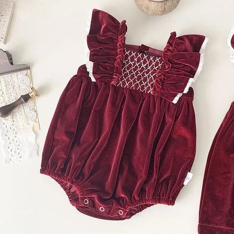 Introducing Our Exquisite Christmas Red Velvet Romper With Flying Sleeves And An Embroidered Design On The Chest. Made From Luxurious Velvet Fabric, This Romper Combines Elegance And Festive Spirit For The Holiday Season. The Flying Sleeves Add A Touch Of Glamour And Drama To Your Child’s Look, While The Beautiful Embroidery On The Chest Creates A Unique And Eye-Catching Detail. The Rich Red Color Perfectly Captures The Essence Of Christmas, Making This Romper Perfect For Attending Holiday Parti Infant Christmas Dress, Christmas Dress Toddler, Sister Clothes, Baby Romper Outfit, Baby Christmas Pajamas, Ruffle Lace Dress, Christmas Red Velvet, Toddler Christmas Dress, Christmas Dress Baby