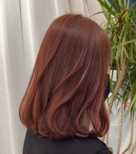 Maroon And Ginger Hair, Maroon Auburn Hair, Soft Brown Red Hair, Red Brownish Hair Color, Red Tint On Brown Hair, Ginger Brownish Hair, Coffee Bean Hair Color, Brown Mahogany Hair Color, Red Brownish Hair