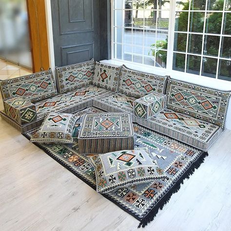 AvmTurkishRug - Etsy Kilim Pattern Design, Floor Cushion Couch, Ottoman Couch, Ethnic Living Room, Islamic Interior, Couch Lounge, Window Seat Cushion, Window Cushion, Floor Couch