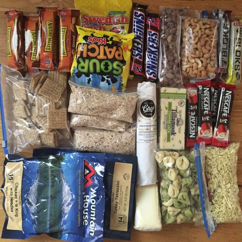 Food pack list for Bikepacking Backpacking Aesthetic, Joe Cruz, Aesthetic Camping, Pack List, Camping Menu, Hiking Snacks, Hiking Food, Bike Camping, Kayak Camping