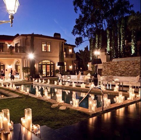 Candles In Pool, Floating Pool Candles, Backyard Wedding Pool, Pool Candles, Poolside Wedding, Pool Wedding, Outdoor Candles, Pool Decor, Floating Candles