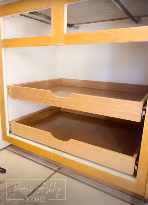 Diy Rollout Shelves, Diy Pull Out Shelves, Pull Out Cabinet Drawers, Building Cabinets, Cabinet Shelves, Slide Out Shelves, Pull Out Shelves, Diy Drawers, Cabinet Organizer