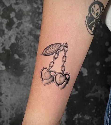 Chain Cherry Tattoo, Cherry Chain Tattoo, Reflective Tattoo, Metal Heart Tattoo, Hell Or High Water Tattoo, Pc Tattoo, Chain Tattoos, Dave Tattoo, Gap Filler Tattoo