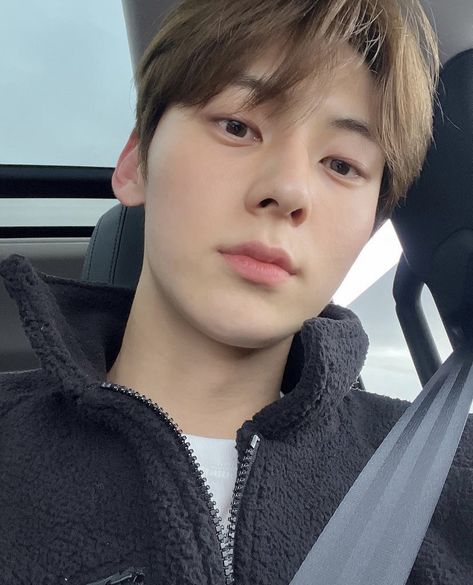 #hwangminhyun #nuest #instagram #kpop #idol #alchemyofsouls #seoyul #minhyun #wannaaone Wanna One Minhyun, Hwang Minhyun Boyfriend Material Wallpaper, Nuest Kpop, Nuest Minhyun, Seo Yul, Minhyun Nuest, Kdrama Boys, Min Hyun, Cool Illusions