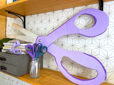 Larger Than Life DIY Upcycled Cardboard Scissors - Free Template! – Crafty Lumberjacks Christmas Parade Ideas, Pto Board, Art Bulletin Boards, Pencil Crafts, Comic Convention, Cardboard Shipping Boxes, School Party Ideas, Diy Spray Paint, Parade Ideas