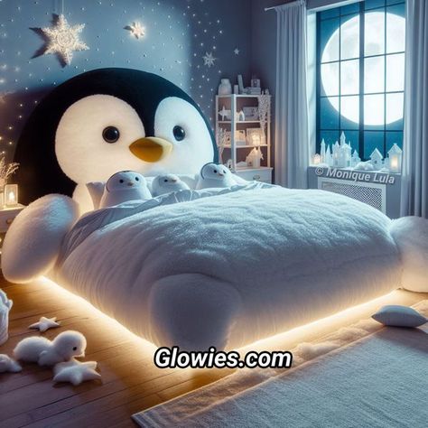 Penguin Bedroom, Monique Lula, Kids Bedroom Decor, My Bedroom, Hot Summer, Kids Bedroom, Summer Days, Penguins, Bedroom Decor