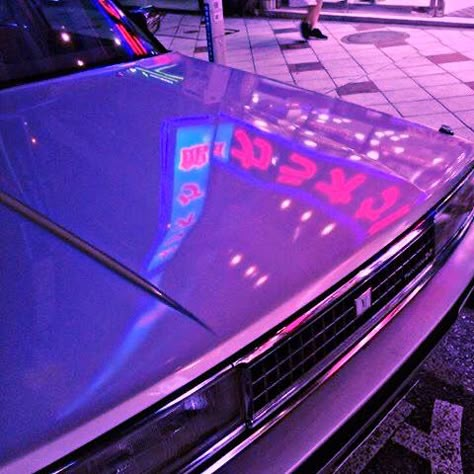 Neon Noir, Purple Car, Purple Vibe, New Retro Wave, Vaporwave Aesthetic, Neon Aesthetic, Aesthetic Tumblr, Retro Futurism, Aesthetic Images