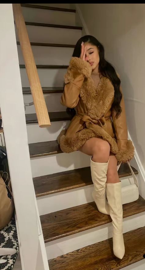 Fur Coat Outfit, Latina Outfits, Winter Fashion Outfits Casual, Coat Outfit, Future Outfit, Dress Up Outfits, Classy Casual Outfits, Curvy Women Jeans, Trendy Fashion Outfits