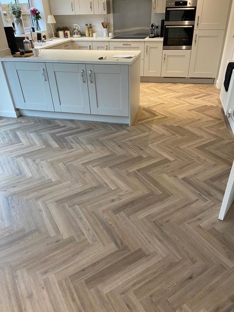 Polyflor Camaro Luxury vinyl tile colour LPQ2257 in a parquet formation. Wooden Finish Tiles Flooring, Hering Bone Flooring, Herringbone Kitchen Floor, Herringbone Floor Kitchen, Laminate Flooring Ideas, Kitchen Laminate, Herringbone Laminate Flooring, Herringbone Kitchen, Herringbone Flooring