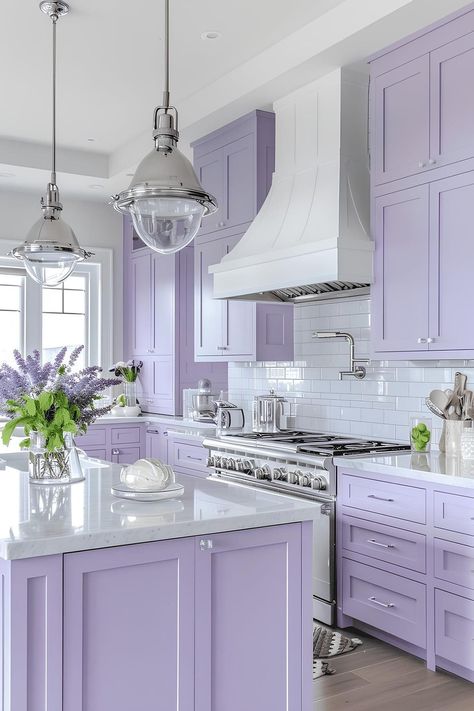 Lavender Kitchen, Pastel Kitchen, Purple Kitchen, Purple Home, Inspire Me Home Decor, Kitchen Trends, Kitchen Themes, Dream House Decor, Dream Home Design