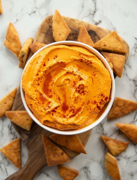 This Feta Roasted Red Pepper Dip is velvety smooth, easy to make and requires minimal ingredients! #feta #bakedfeta #dip #roastedredpeppers #fetadip | www.dontgobaconmyheart.co.uk Roasted Red Pepper Dip, Red Pepper Dip, Pepper Dip, Roasted Capsicum, Roasted Red Pepper Pasta, Creamy Feta, Stuffed Pepper Dip, Feta Dip, Roasted Red Pepper