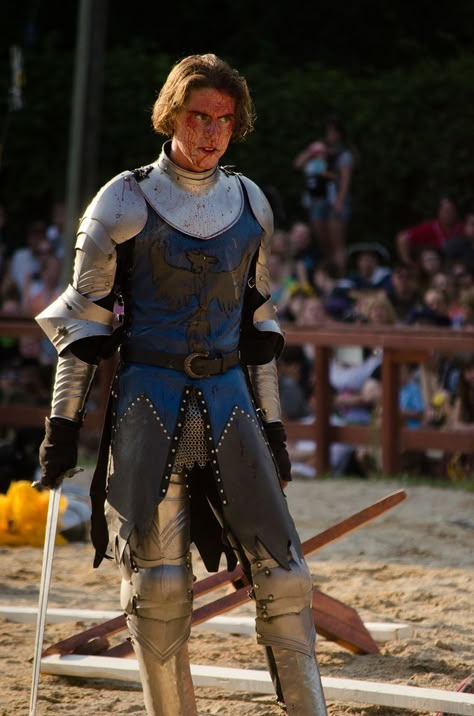 Explore Pahz's photos on Flickr. Pahz has uploaded 29675 photos to Flickr. Paladin Pose Reference, Rapier Poses, Medieval Poses, King Pose Reference, Swordfighting Reference, Knight Poses, Photo Pose Reference, Knight Photo, Knight Outfit