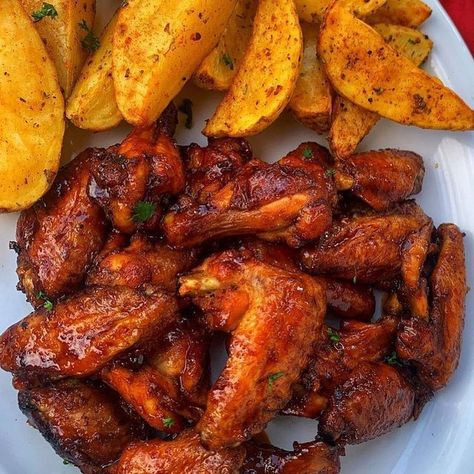 Sophie on Instagram: "Bbq chicken mixed wings and fried local potatoes: 3500 per portion of 6 call to order :08135018672" Fried Potatoes And Chicken, Barbecue Chicken And Potatoes, Wings Bbq, Chicken Wings And Mashed Potatoes, Wings And Fries, Aesthetic Chicken Wings, Hot Chicken Wings Aesthetic, Bbq Chicken Wings Aesthetic, Deep Fried Chicken Wings