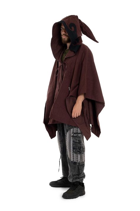 This cosy mens poncho has a great big wizard hood, perfect for LARP, cosplay and festivals. Made from thick cotton canvas and lined with fleece. One size fits all. THIS LISTING IS FOR BROWN Also available in Black or Army Code: POTTER PONCHO (MPH001) Wizard Costume Male, Wizard Outfit Design Male, Wizard Clothing, Wizard Clothes, Modern Wizard, Goth Fashion Men, Wizard Outfit, Wizard Cloak, Wizard Fashion