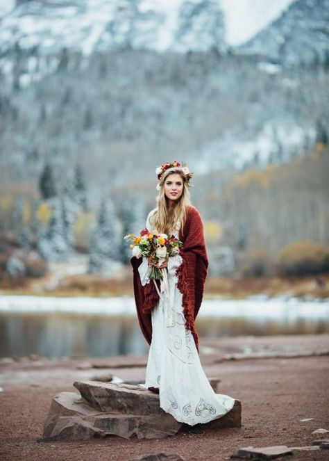 Cozy Aspen Elopement in the Maroon Bells Nordic Wedding, Maroon Bells, Winter Elopement, A Wedding Dress, Winter Wedding Dress, Elopement Inspiration, Boho Bride, Junebug Weddings, Colorado Wedding